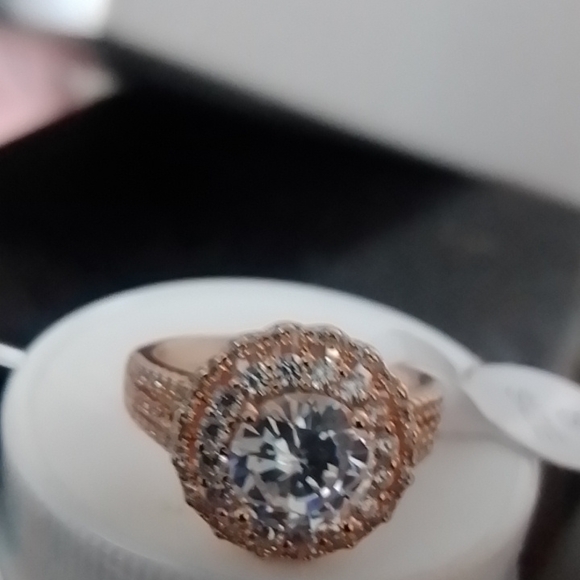 Ring - Picture 4 of 4